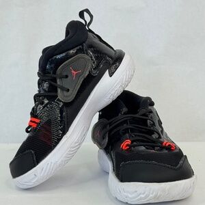 Nike Jordan Zion 1 BT Bloodline Toddler Shoes Size 6 Black Bright Crimson White
